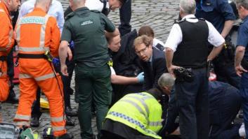 El héroe del ataque en Londres: Tobias Ellwood, el diputado que intentó salvar al policía apuñalado