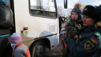 Un convoy de 160 coches logra salir de Mariúpol en el primer corredor humanitario exitoso