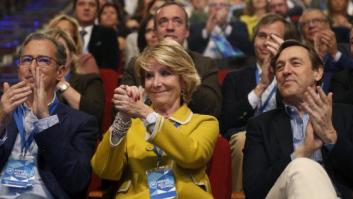 Aguirre llora en el congreso en el que da el relevo a Cifuentes