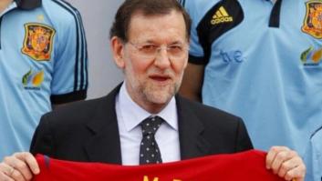 Rajoy debuta como cronista de fútbol con dos párrafos que solo podría escribir él y causa sensación