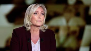 'Colgando en tus manos': Le Pen avisa a Barnier de que si no cambia el presupuesto votará su censura