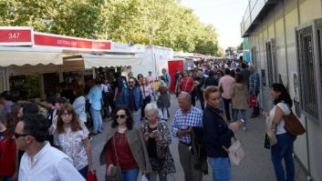 Las ventas en la Feria del Libro de Madrid caen un 7% por la lluvia