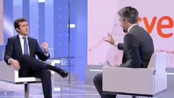 El corte de Carlos Franganillo a Pablo Casado durante su entrevista en el Telediario de TVE