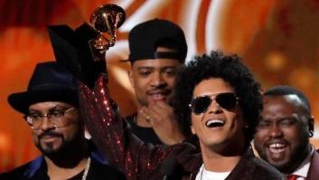 Bruno Mars hace magia y arrasa con los seis Grammy a los que optaba
