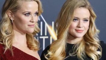 Si creías que Reese Witherspoon y su hija eran iguales, espera a ver a su madre