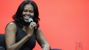 Michelle Obama explica por qué puso esa cara cuando recibió el regalo de Melania Trump