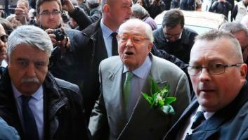 El líder histórico de la extrema derecha francesa Jean-Marie Le Pen, hospitalizado