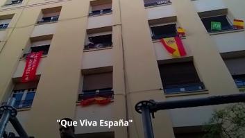 Así es el ambiente pro Vox encima de la sede del PSOE en Ferraz