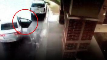 Un niño de ocho años salva a su hermana cuando robaban su coche