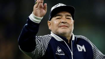 Maradona se recupera favorablemente tras una cirugía de urgencia