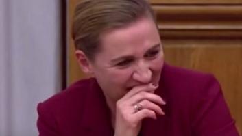 El contagioso ataque de risa de la primera ministra danesa durante una sesión en el Parlamento