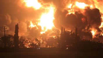 Al menos cinco heridos y casi mil evacuados tras una explosión en una refinería de Indonesia