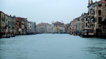 Los canales de Venecia vacíos por el temor al coronavirus