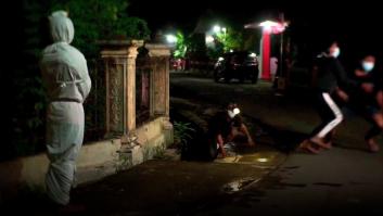 Indonesia utiliza 'fantasmas' para que los vecinos cumplan la cuarentena