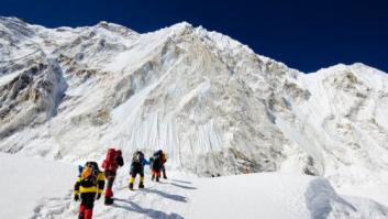 Siete muertos en el Everest en pleno atasco para hacer cumbre