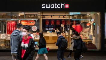 Relojes inteligentes, revueltas en Hong Kong y coronavirus, el cóctel molotov de Swatch