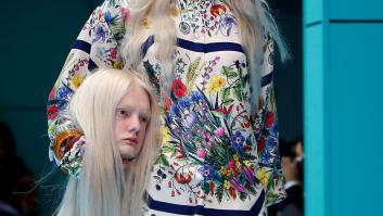 El inquietante desfile de Gucci que muestra a modelos con la cabeza cortada