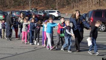 Tiroteo en Connecticut: Al menos 27 muertos, 20 de ellos niños, en una escuela infantil (DIRECTO, VIDEO)