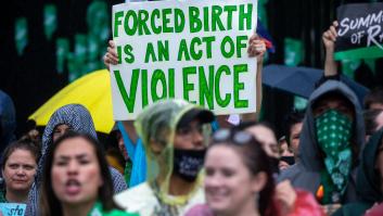 Un juez bloquea la ley que prohibiría el aborto en Dakota del Norte