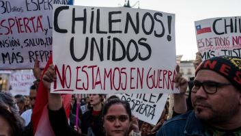 “Nosotros tenemos cacerolas y ellos fusiles”: los chilenos explican por qué se han echado a las calles