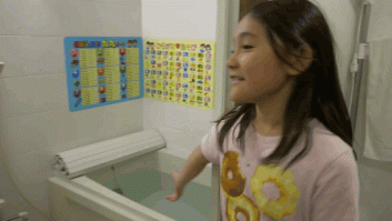 Cinco genialidades de los baños japoneses que querrás instalar en el tuyo YA (VÍDEO, GIFS)
