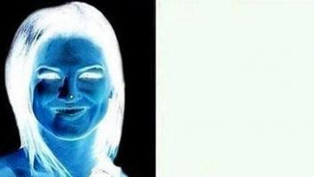 Una mujer y dos caras: la nueva ilusión óptica que te hará alucinar en colores