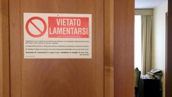 El Papa Francisco cuelga un cartel en la puerta de su habitación con la frase "prohibido quejarse"