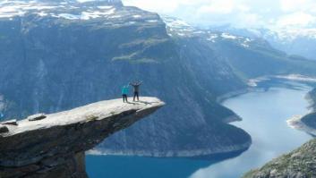 La historia que todo el mundo oculta tras la famosa foto en el Trolltunga, en Noruega