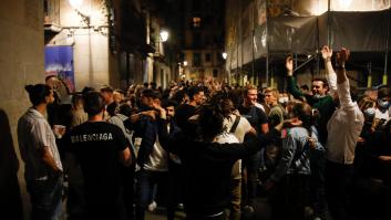 Vergonzosas imágenes en Barcelona, donde la Policía desalojó a más de 9.000 personas por aglomeraciones