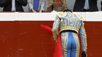 El rey Juan Carlos asiste al regreso de los toros en San Sebastián entre manifestaciones y polémica