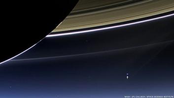 Fotos de la Tierra desde Saturno: así se nos ve a mil millones de kilómetros