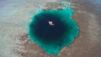 El agujero azul más profundo del mundo está en el mar de la China Meridional y mide 300 metros