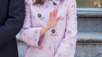 La reina Letizia se abona al rosa