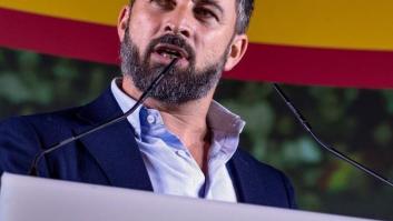 Abascal llama "carroñero de la Moncloa" a Pedro Sánchez y le acusa de crear "un show electoral y necrófago"