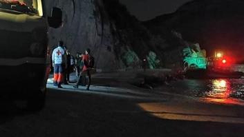 Rescatadas las 22 personas de paddle surf a resguardo del viento en una cueva