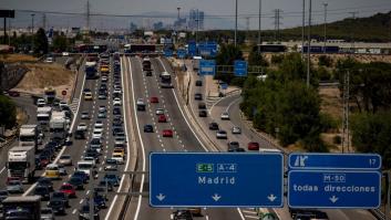 Las salidas de Madrid por carretera tras el fin de alarma se disparan un 42%