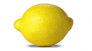 Autobronceador, remedio para la resaca, blanqueador... 20 usos sorprendentes del limón