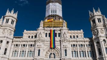 ¿Puede ondear la bandera arcoíris en los edificios públicos?