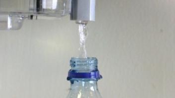 Todo lo que necesitas saber antes de reutilizar una botella de plástico