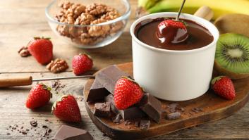 5 opciones sorprendentes para mojar en tu fondue de chocolate