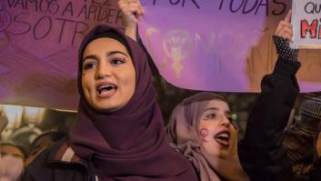 Mujeres musulmanas alzan la voz en el 8-M: "Antes nos llenábamos la boca diciendo que éramos feministas y ahora nos retractamos"