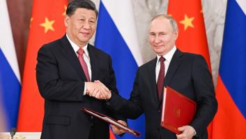 El presidente Xi abandona Rusia tras la cumbre con Putin en el Kremlin, entre gestos de amistad