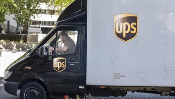 La razón por la que los camiones de UPS no pueden girar a la izquierda