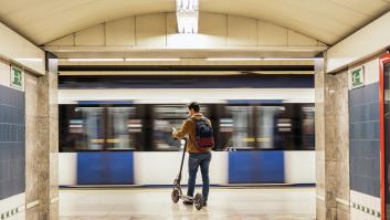 La Comunidad de Madrid valora prohibir el acceso de patinetes al Metro tras el último percance