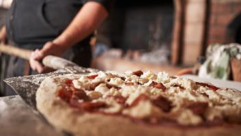 Una conocida chef de EEUU recibe un aluvión de críticas por lo que cobra por una pizza: sin palabras