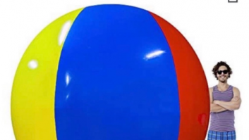 La reseña a esta pelota gigante de playa que está volviendo a arrasar