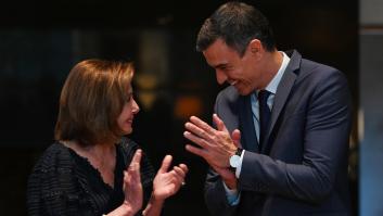 Pedro Sánchez agradece a Nancy Pelosi su defensa de la democracia con la Gran Cruz de Isabel la Católica