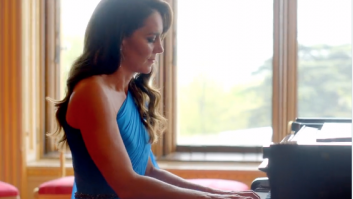 Kate Middleton da la sorpresa y aparece en Eurovisión tocando el piano