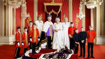 Varias expertas ven EL detalle en esta foto de Carlos III y alucinan: ¿Casualidad o subliminal?