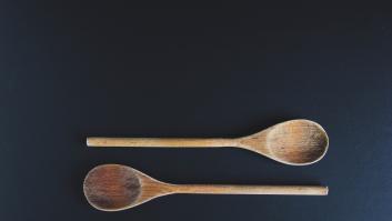 Un experto lanza un aviso sobre los utensilios de madera para cocinar: es importante saberlo